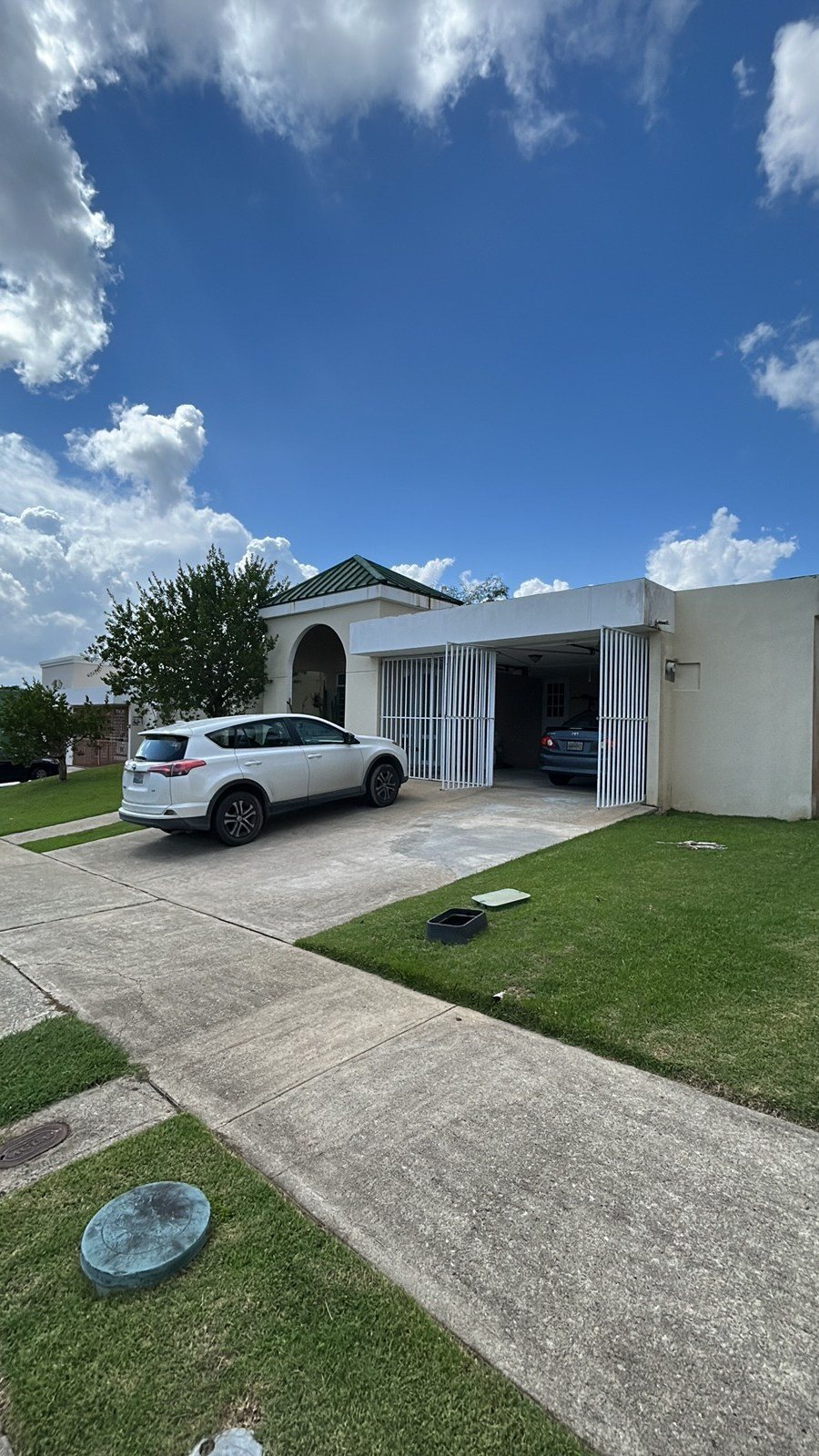 Frente de la casa en Estancias de Juncos
